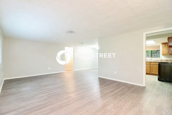 4621 Bowl St - Photo 4 of 16