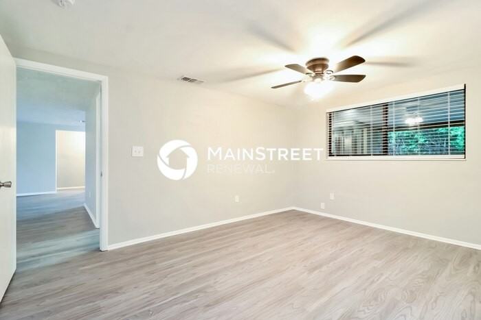 4621 Bowl St - Photo 7 of 16