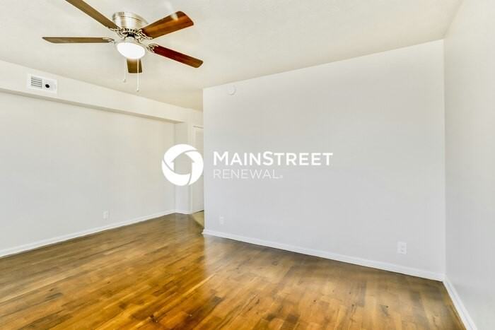 2724 Garland Ave #202 - Photo 7 of 16