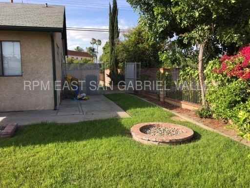 1135 Ahern Dr - Photo 3 of 14