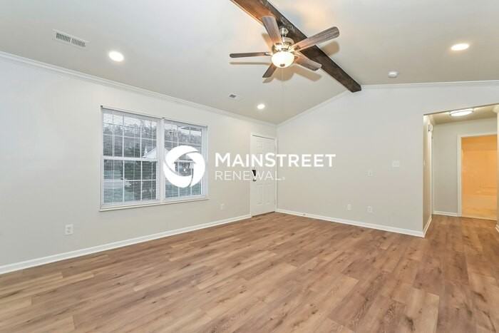 6505 Orchard Creek Ln - Photo 4 of 15