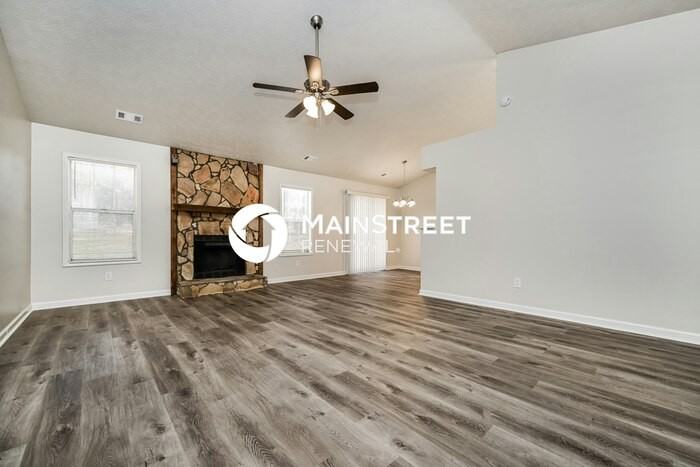 5894 Homestead Cir - Photo 3 of 16