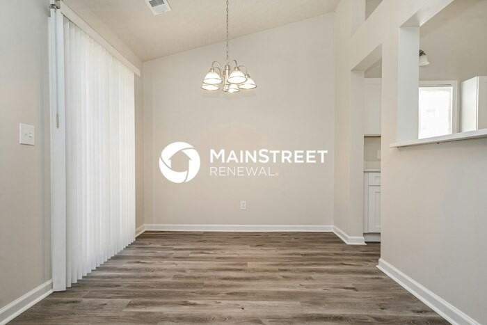5894 Homestead Cir - Photo 4 of 16