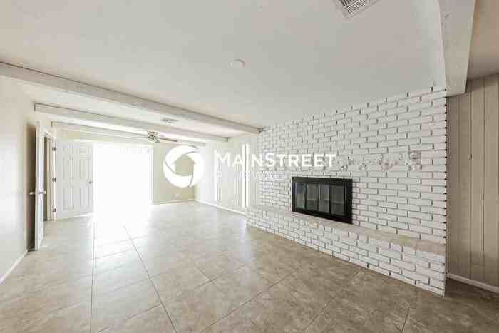 4023 W Townley Ave - Photo 4 of 17