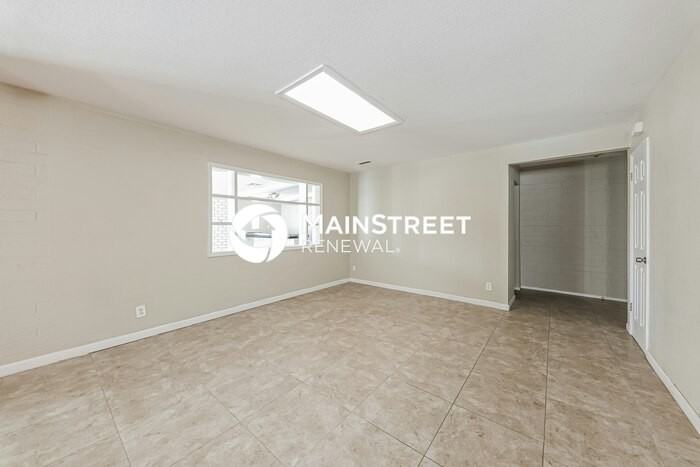 4023 W Townley Ave - Photo 5 of 17