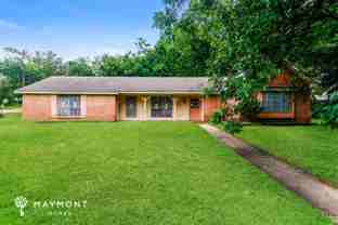 296 Woodcliff Dr - Photo 1 of 1