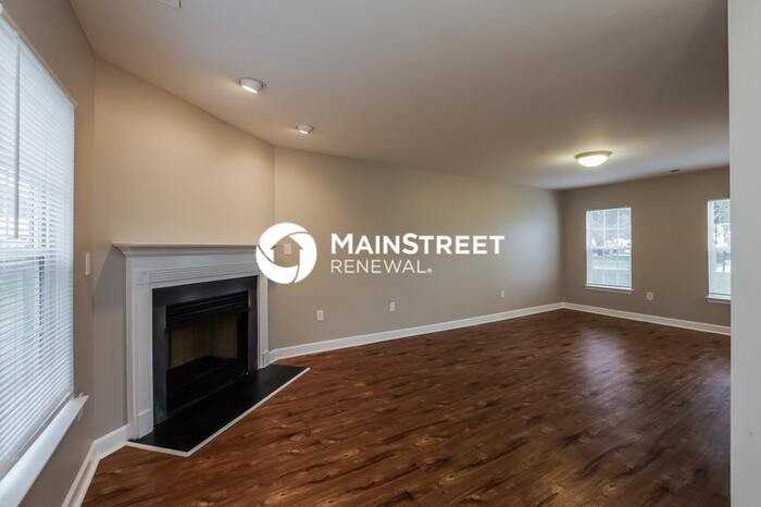 2118 Foster Ct - Photo 2 of 19