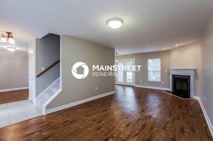 2118 Foster Ct - Photo 5 of 19