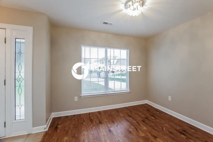 2118 Foster Ct - Photo 6 of 19