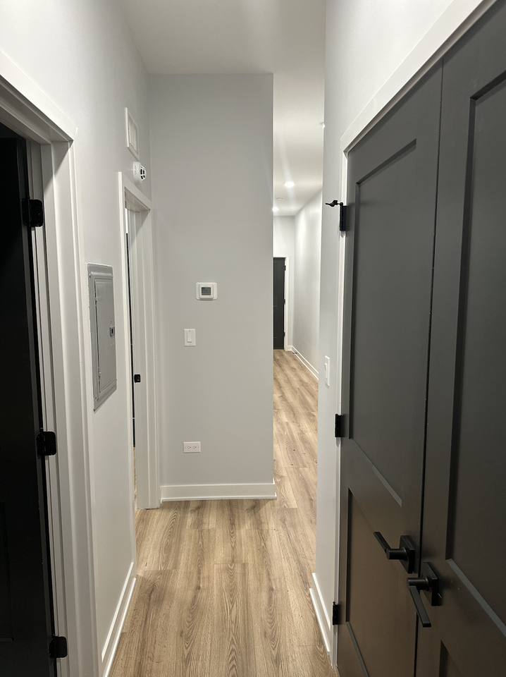 6554 S Champlain Ave #1 - Photo 4 of 9