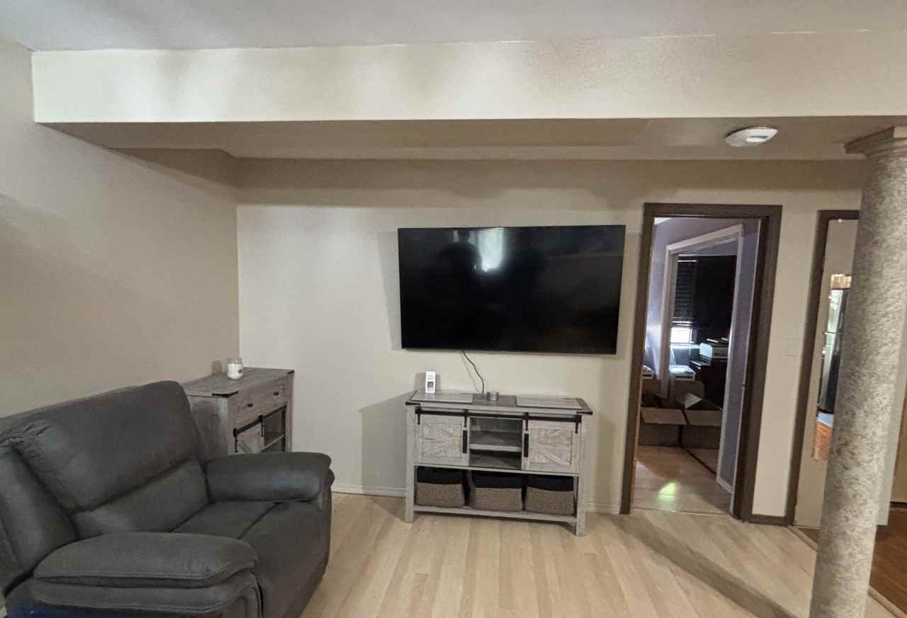 Woodbine Dr #1 - Photo 2 of 7