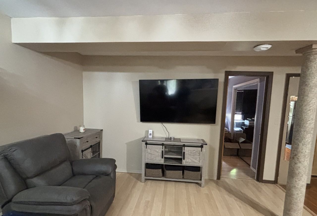 Woodbine Dr #1 - Photo 6 of 7