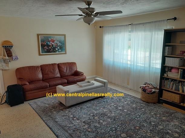 2643 Morningside Dr #NA - Photo 4 of 28