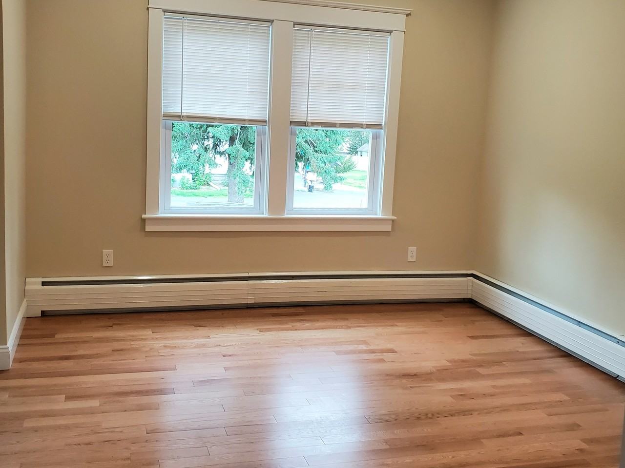 846 Pleasant St #NA - Photo 5 of 22