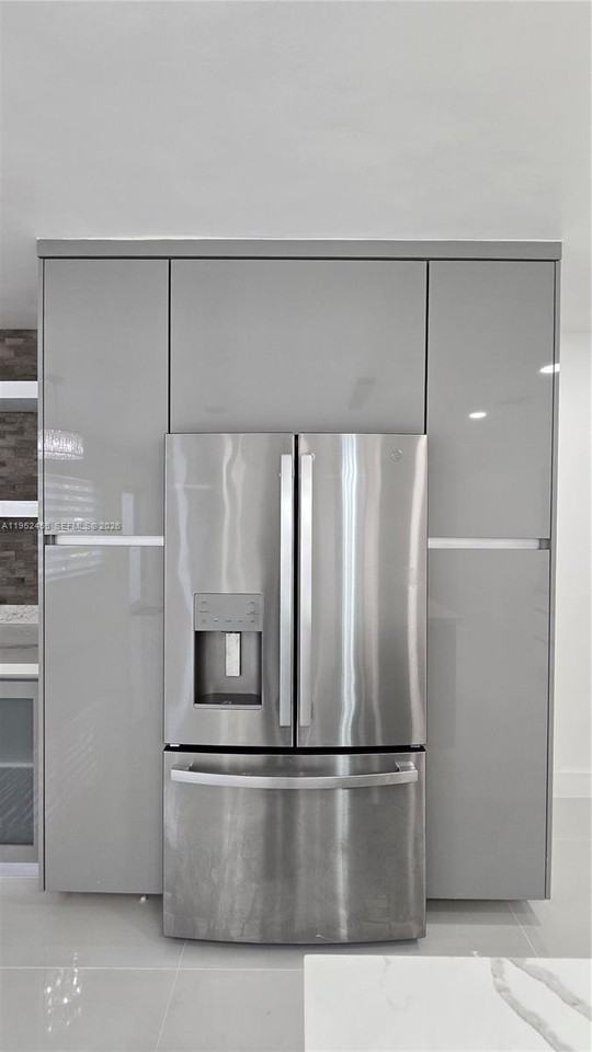 1300 North 64th Avenue - Photo 6 of 24