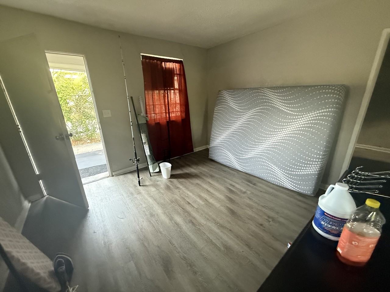 112 E 17th St #1 - Photo 5 of 15