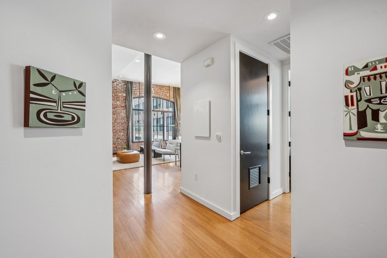 16 Jessie Street #405 - Photo 3 of 55