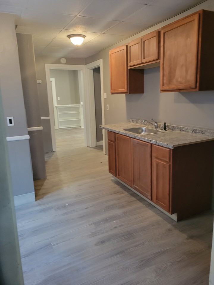 325 Union Ave #C - Photo 3 of 5