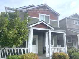 featured image of 7624 Kodiak Ave Ne
