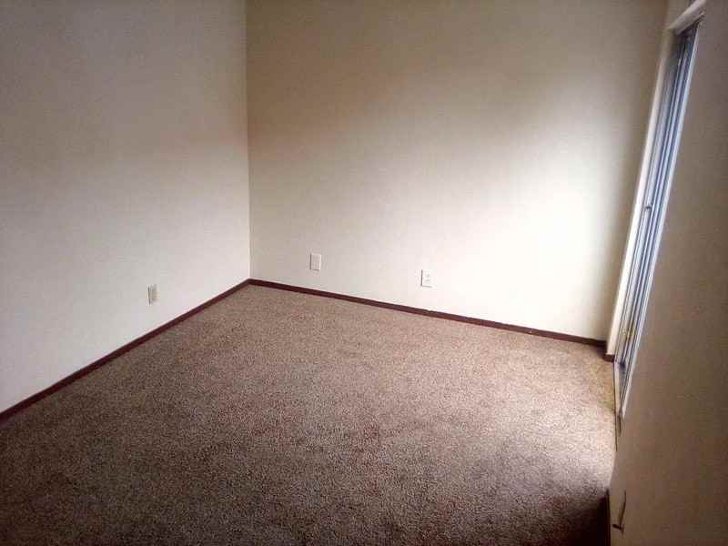 105 Crolls Garden Ct - Photo 5 of 6