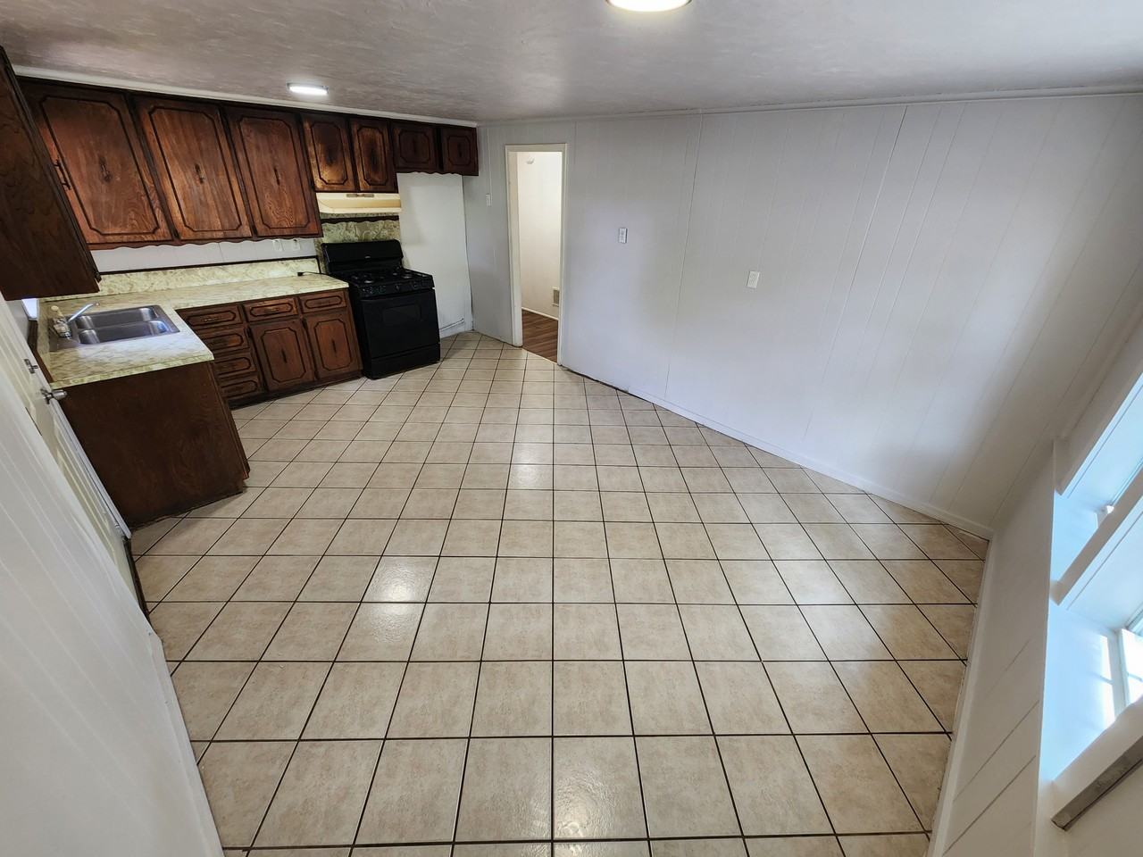 104 S Osage #1 - Photo 4 of 12