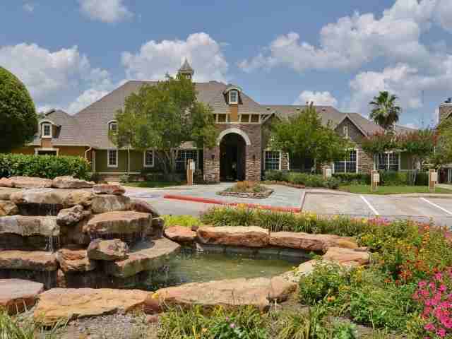 2109 Sawdust Rd - Photo 3 of 5