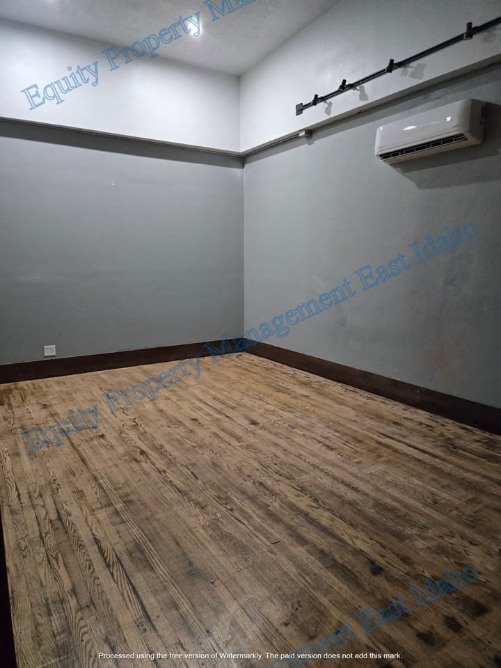 123 N Main St #12