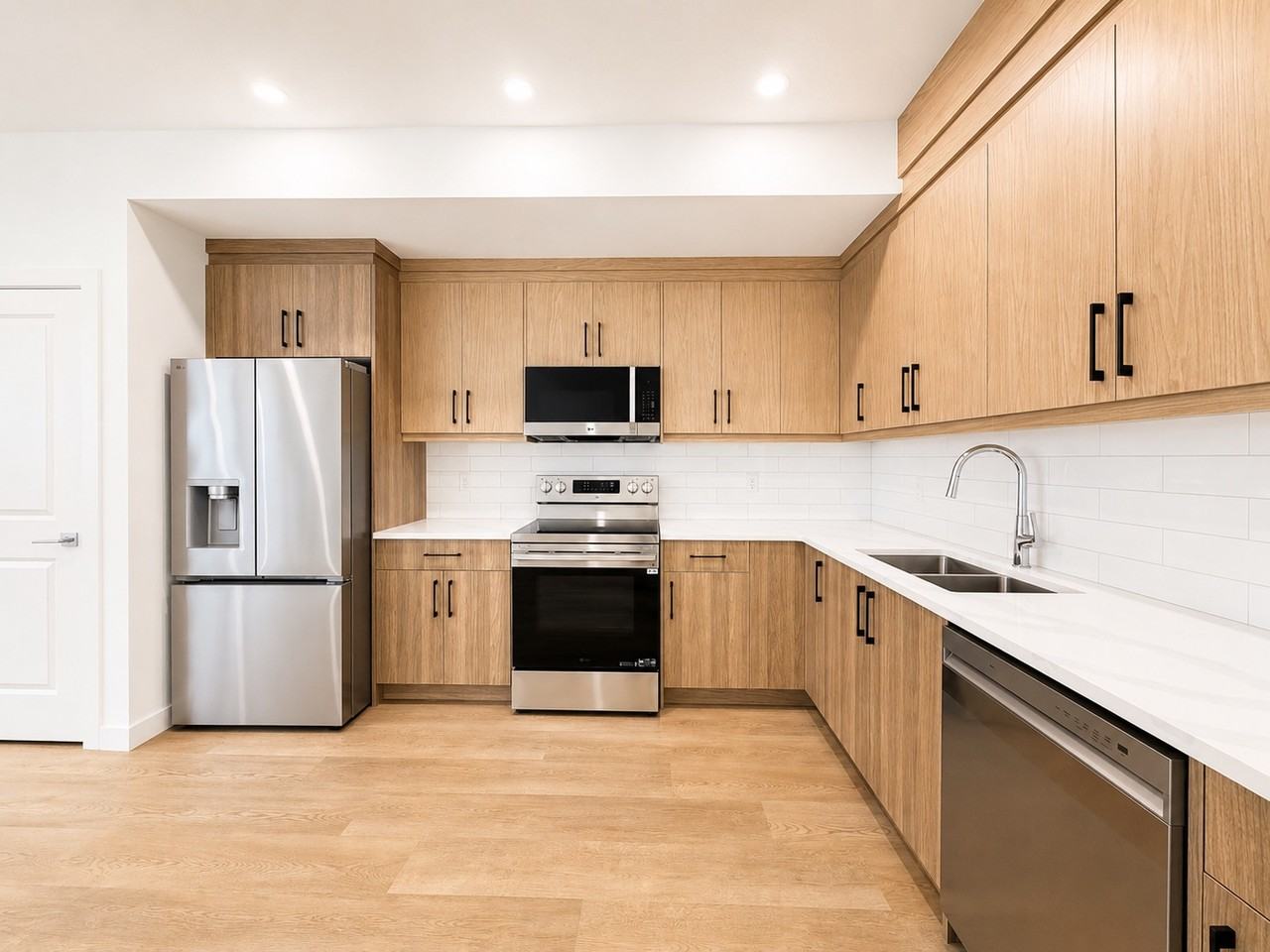 227 26 Ave Ne - Photo 5 of 19