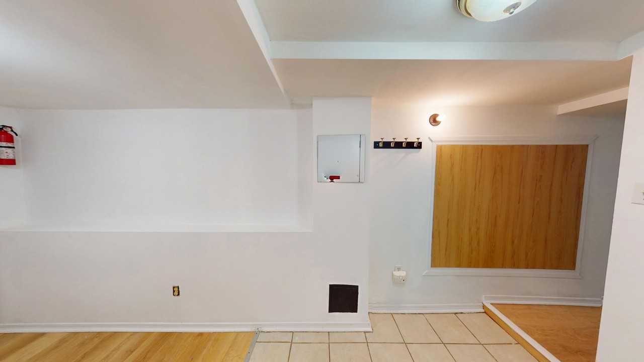 634 Dovercourt Rd - Photo 2 of 11