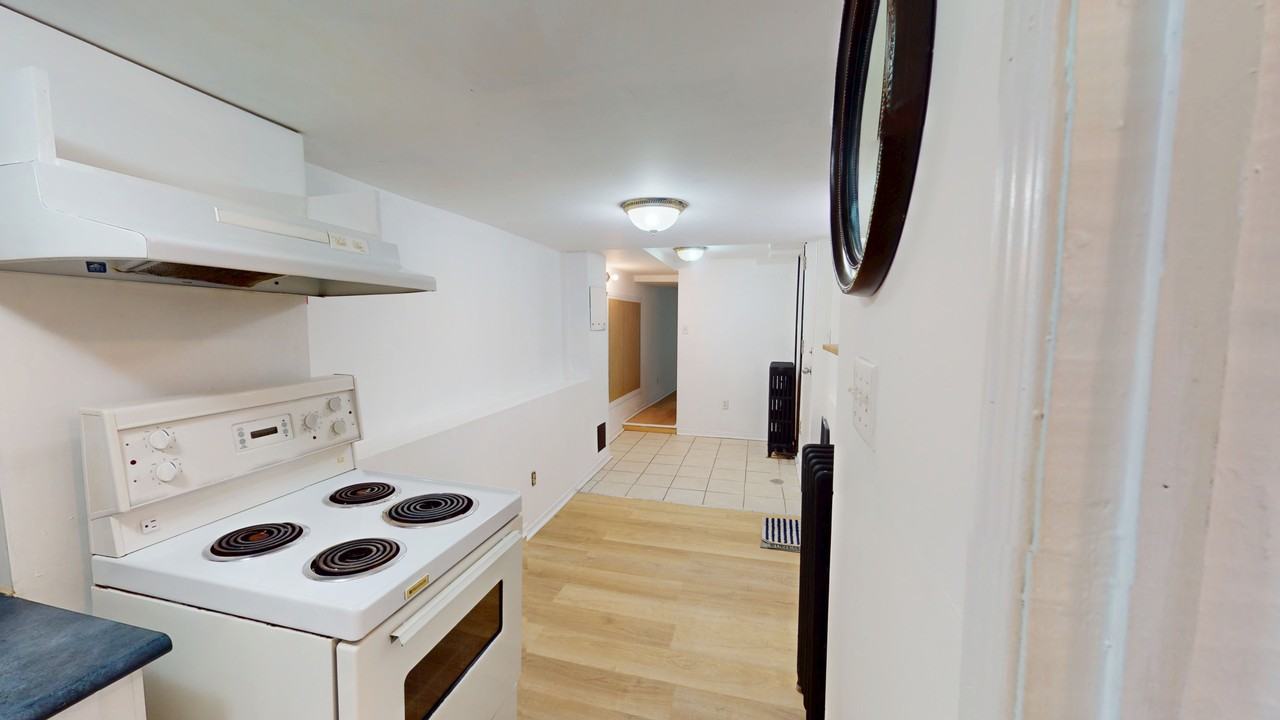 634 Dovercourt Rd - Photo 6 of 11