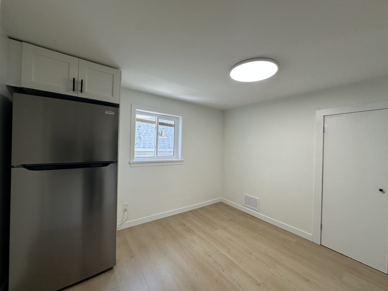 A-11 Luxton Avenue - Photo 5 of 18