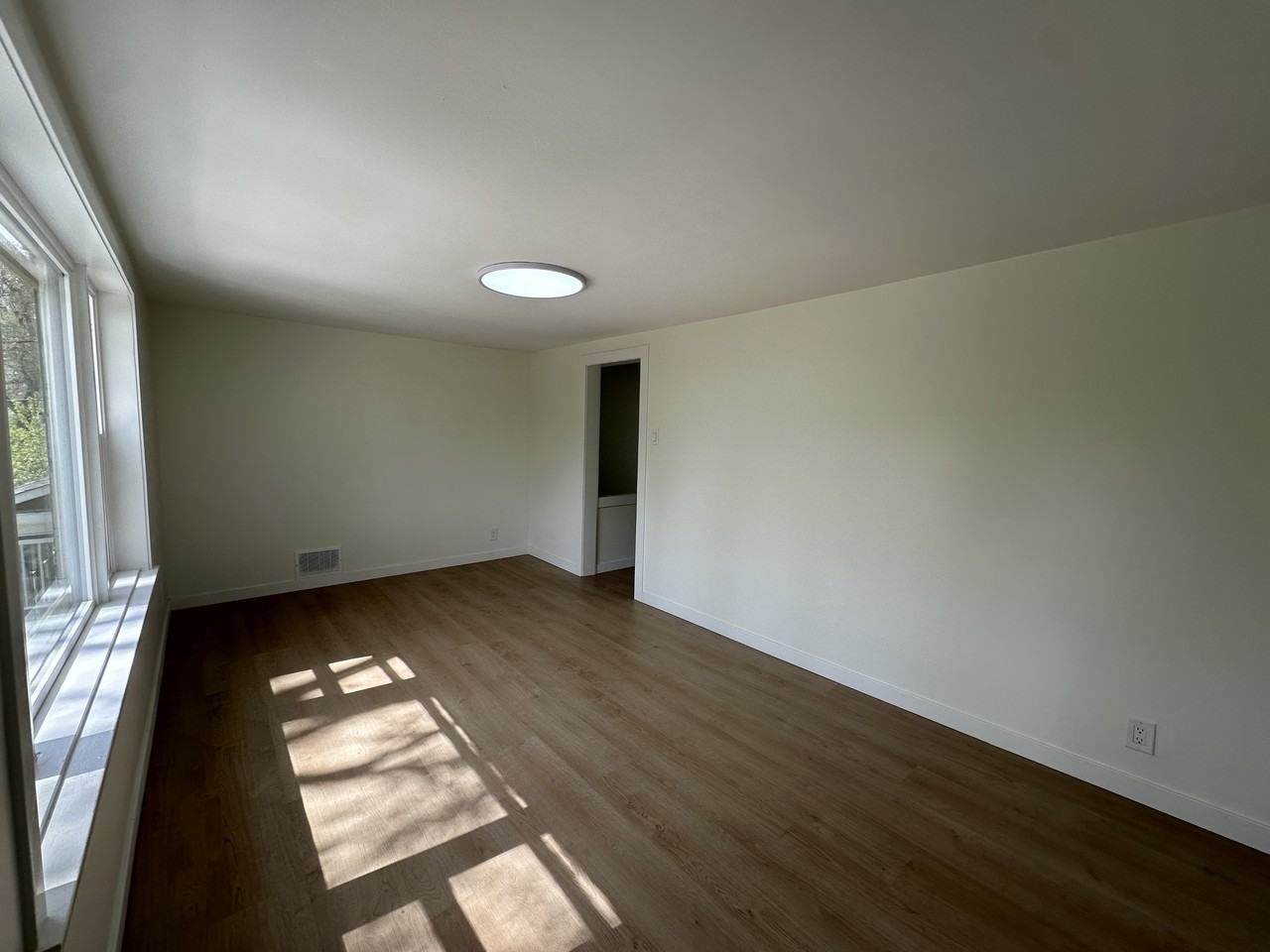A-11 Luxton Avenue - Photo 7 of 18