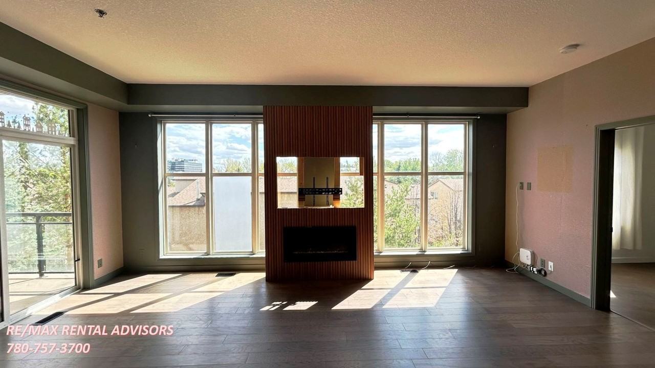 4831 104a St Nw - Photo 7 of 18