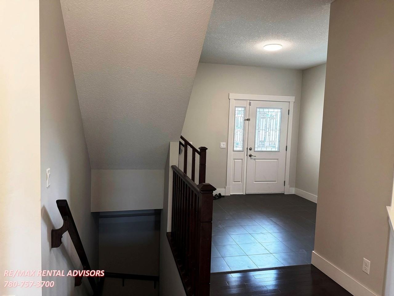 14 Evansfield Road Northwest - Photo 2 of 23