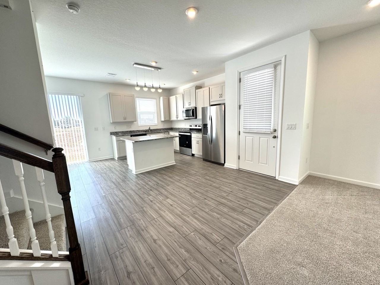 1025 Spring Palms Loop - Photo 4 of 10