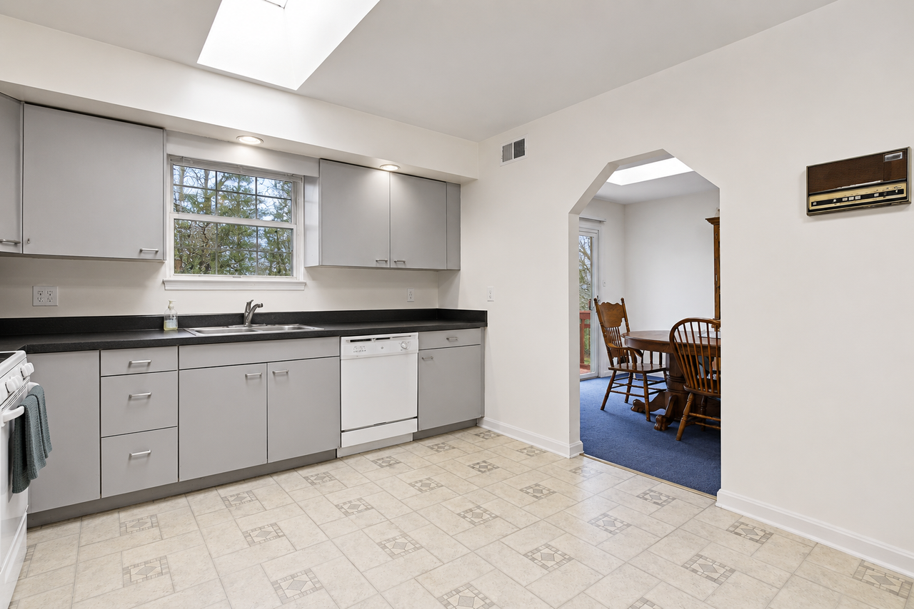 8809 38th Ave #1 - Photo 5 of 18