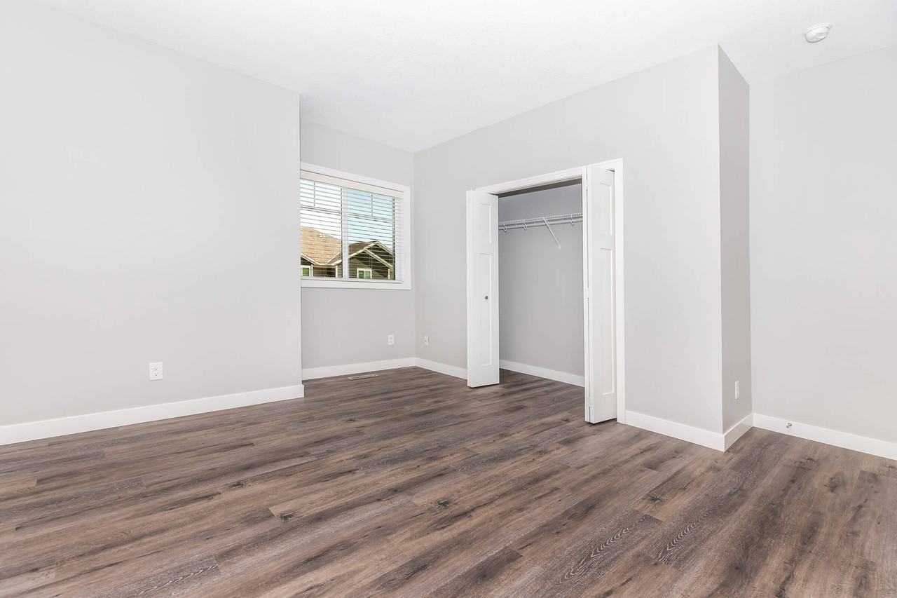 1161 Palisade Dr Ne #1161ADA - Photo 6 of 17