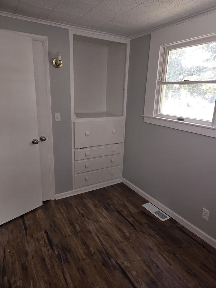 2249 Cleveland Ave #1 - Photo 4 of 19