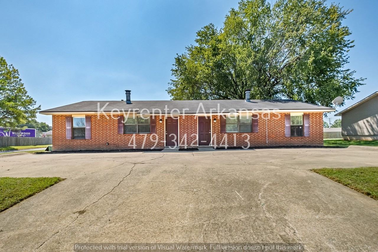 4453 W Acoma St - Photo 3 of 48