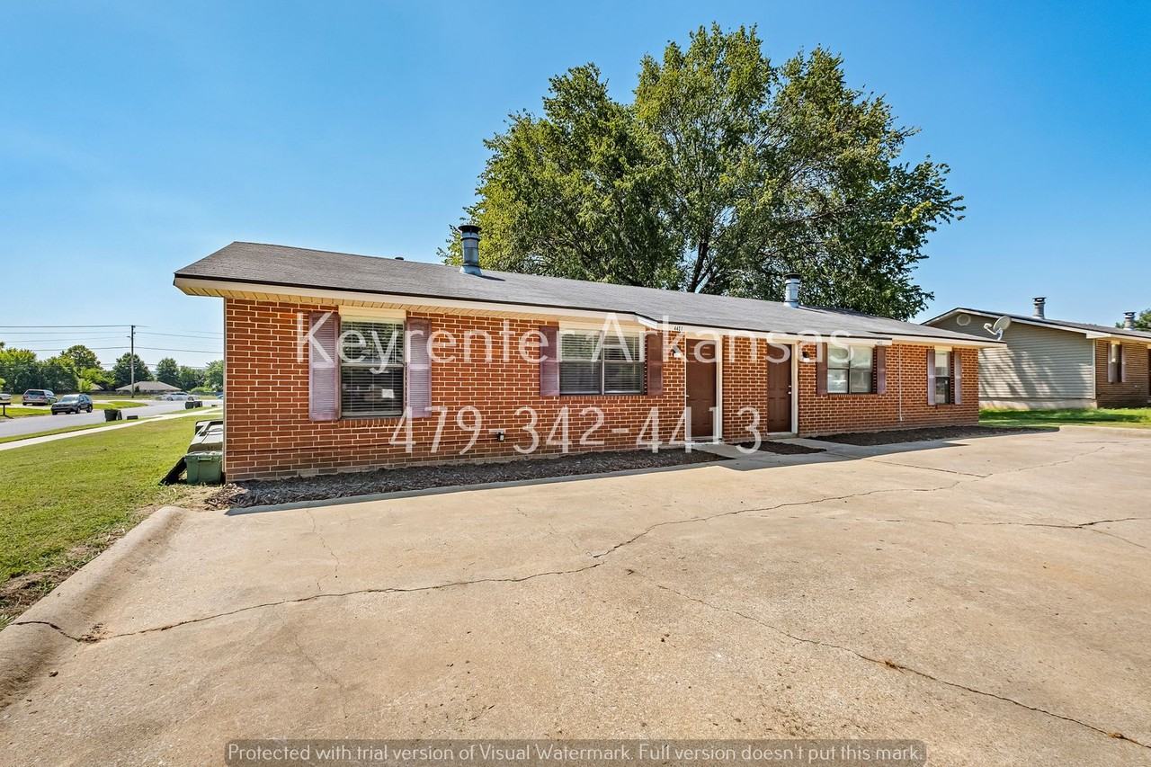4453 W Acoma St - Photo 4 of 48
