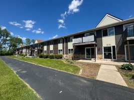 featured image of 992 3rd St