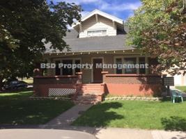 featured image of 403 Maple St #2