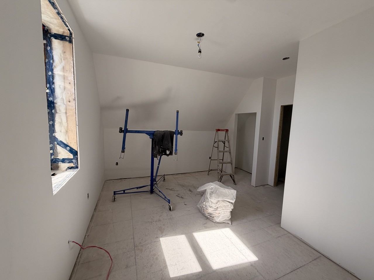 135 Spring St Uppr #2 - Photo 6 of 13