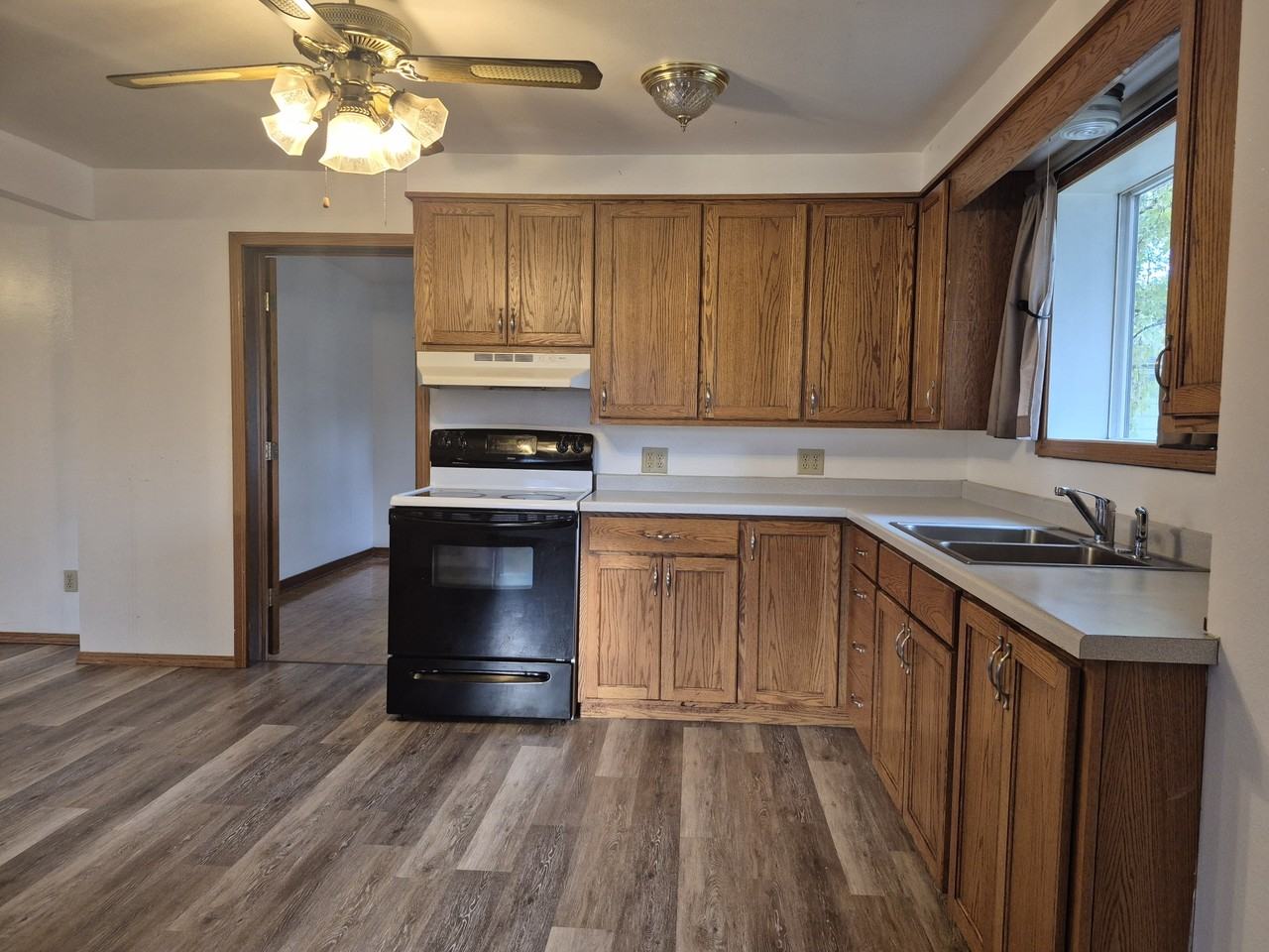 714 4th St #1 - Photo 2 of 11