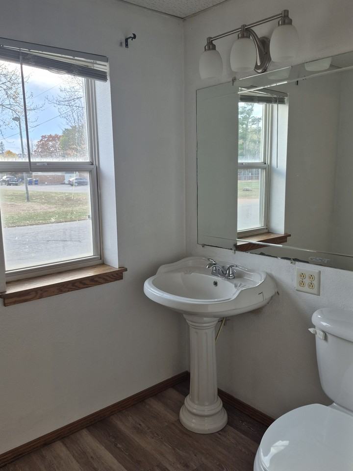 714 4th St #1 - Photo 4 of 11