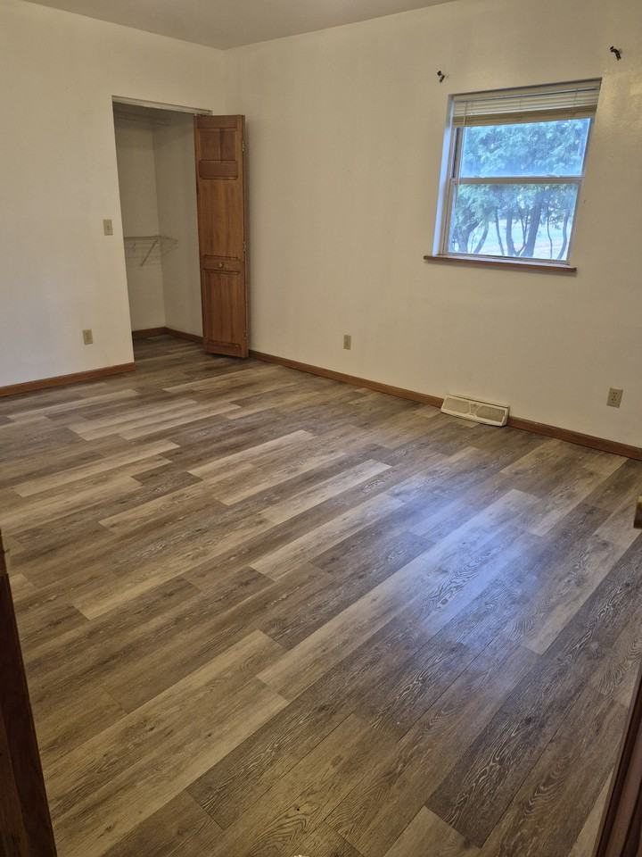 714 4th St #1 - Photo 7 of 11