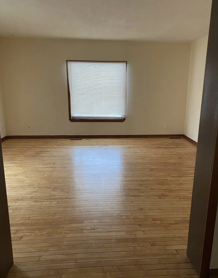 4638 Camden Ave N #1 - Photo 3 of 7
