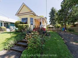 featured image of 3944 Se 33rd Pl #1