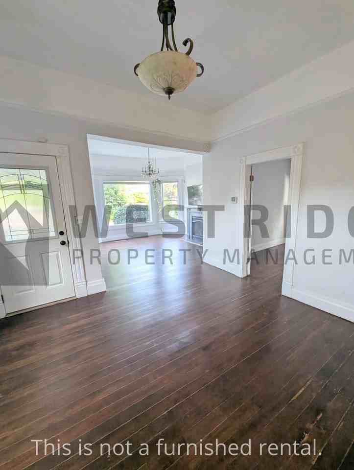 3944 Se 33rd Pl #1 - Photo 3 of 18
