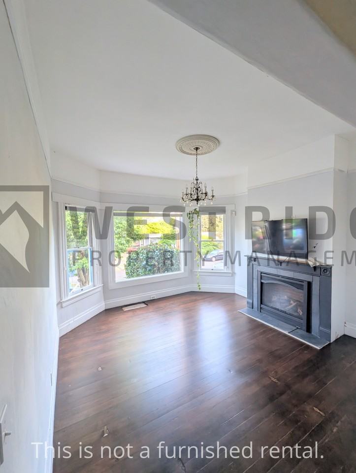 3944 Se 33rd Pl #1 - Photo 4 of 18